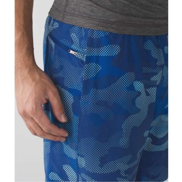 Lululemon T.H.E. Short *Luxtreme Liner 9" Big Pebble Camo Dark Cobalt Sea Mist - Picture 3 of 12
